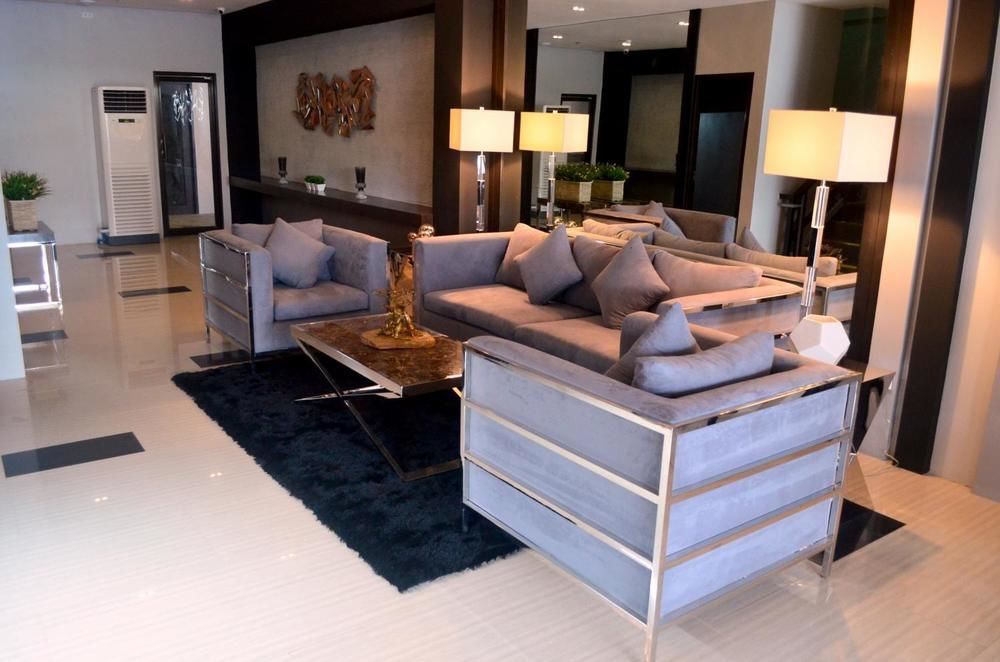 Grace Crown Hotel Angeles Bagian luar foto