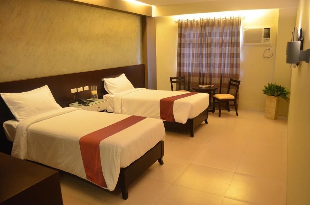 Grace Crown Hotel Angeles Bagian luar foto