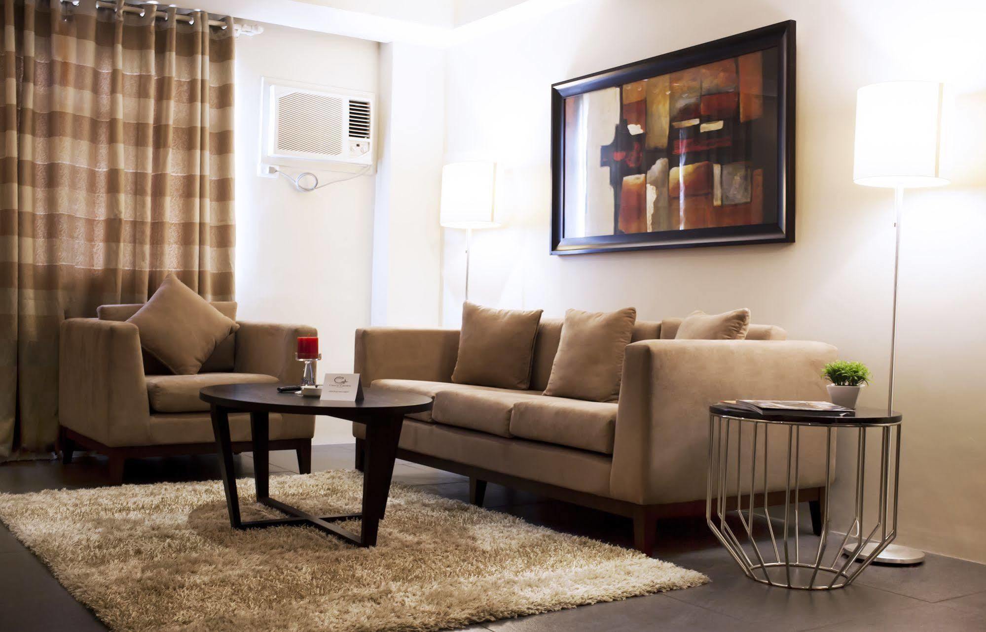Grace Crown Hotel Angeles Bagian luar foto